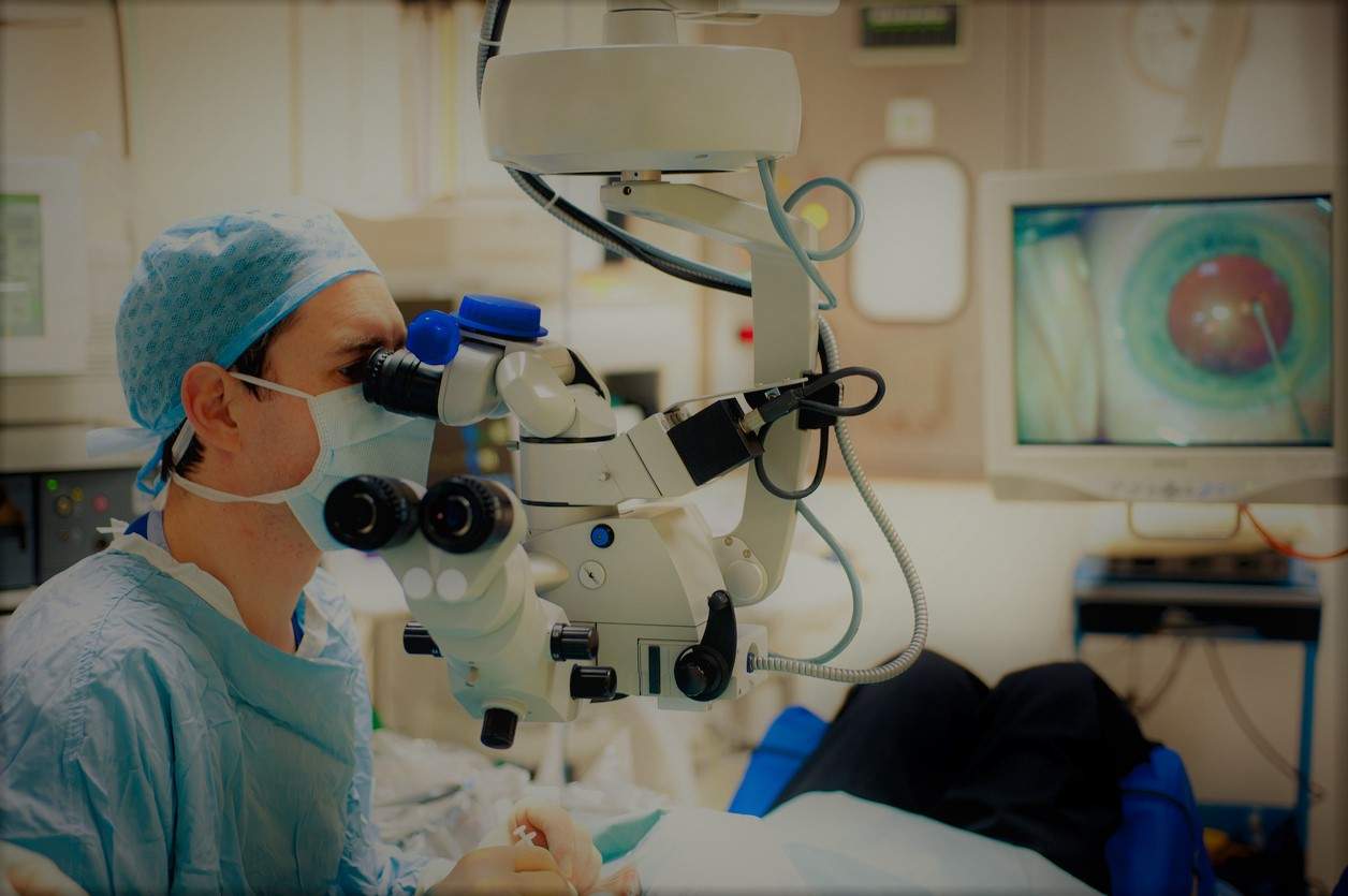 Take note of these 4 things when visiting a Sydney eye clinic Sarah Burdge Cataract Surgery